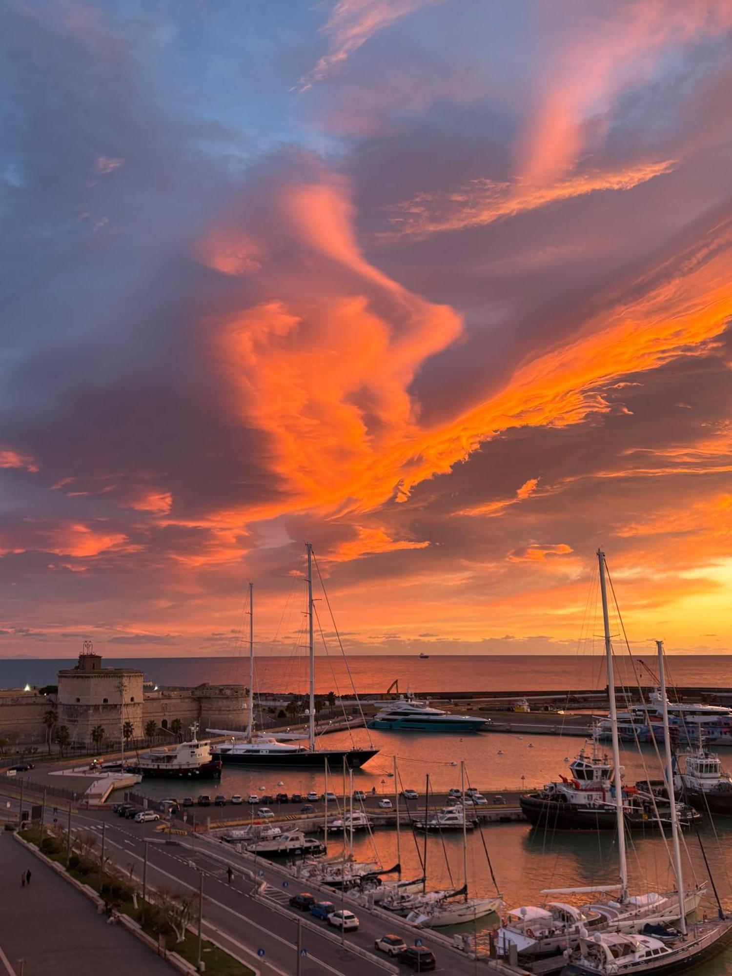L'Onda Affittacamere Civitavecchia Kültér fotó